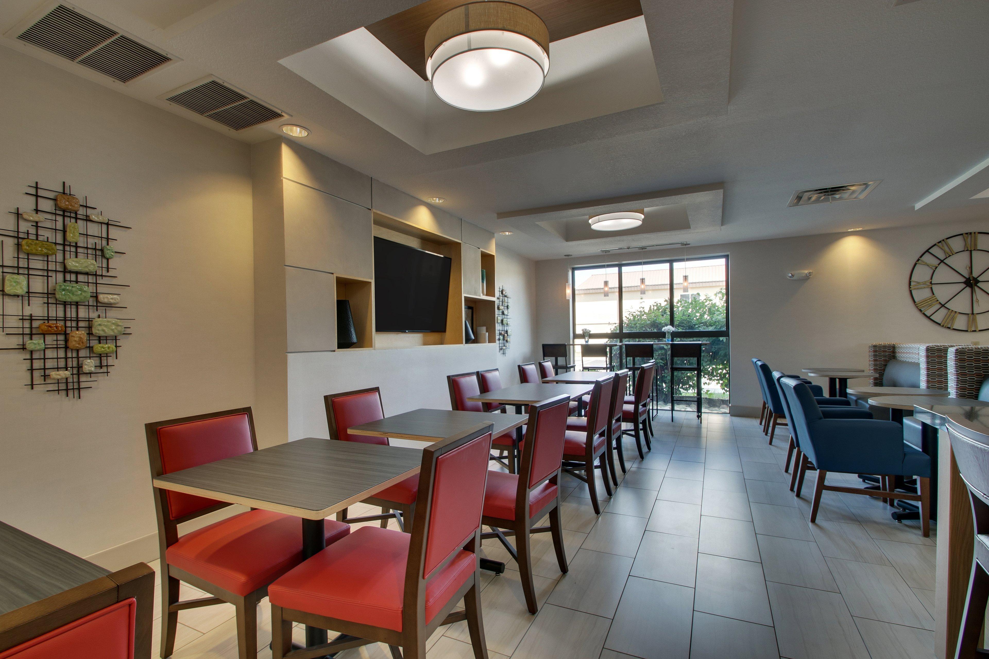 Holiday Inn Express Hotel & Suites Morris By Ihg Exterior photo